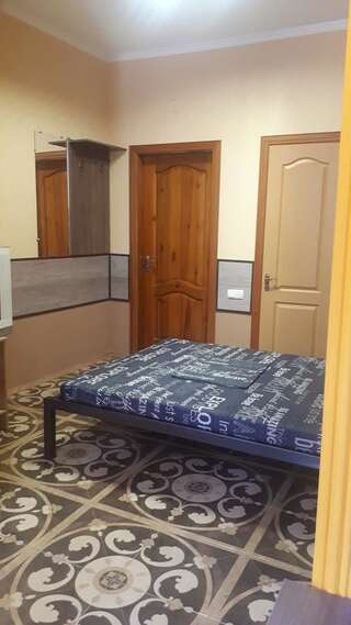 Апарт-отели Apart-hotel Ugolok Бердянск Двухместный номер с 1 кроватью и собственной ванной комнатой-13